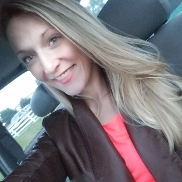 Meet your Posher, Casey - Picture 1 of 1